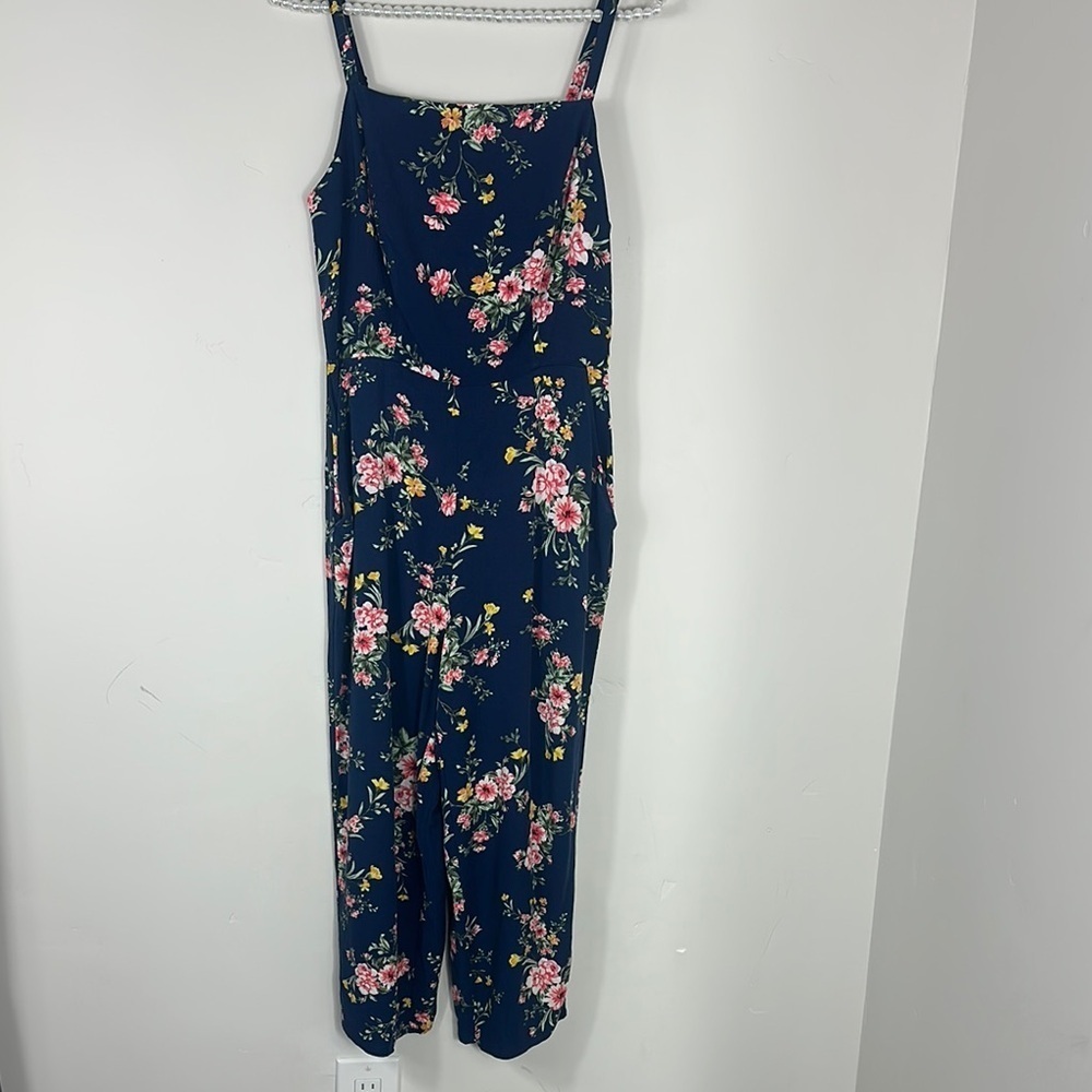 Old Navy Blue Floral Cropped Cami Sleeveless Jumpsuit Romper Small - Picture 2 of 9
